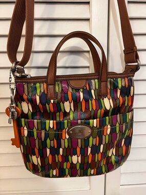 Fossil Calypso Key-Per multi-color feather print coated canvas bag Excellent